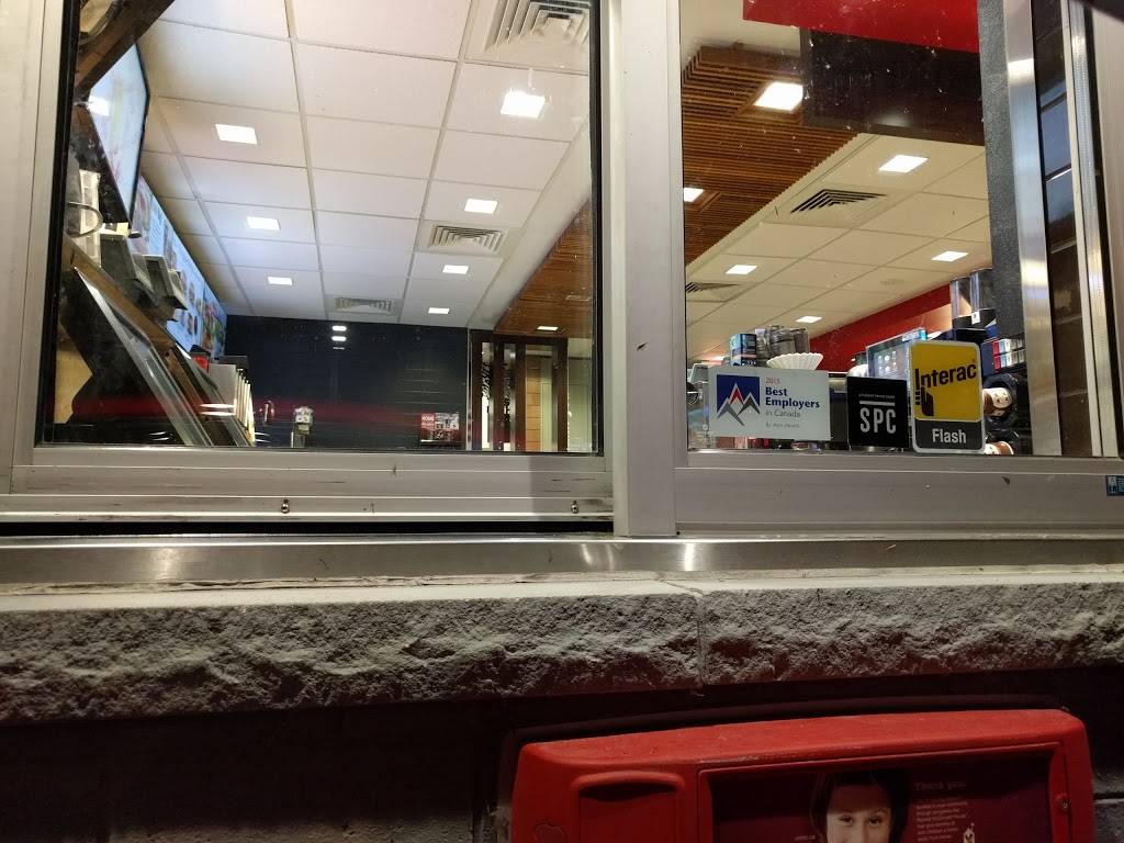 McDonalds | cafe | 57 Bridge St, Lakefield, ON K0L 2H0, Canada | 7056520226 OR +1 705-652-0226