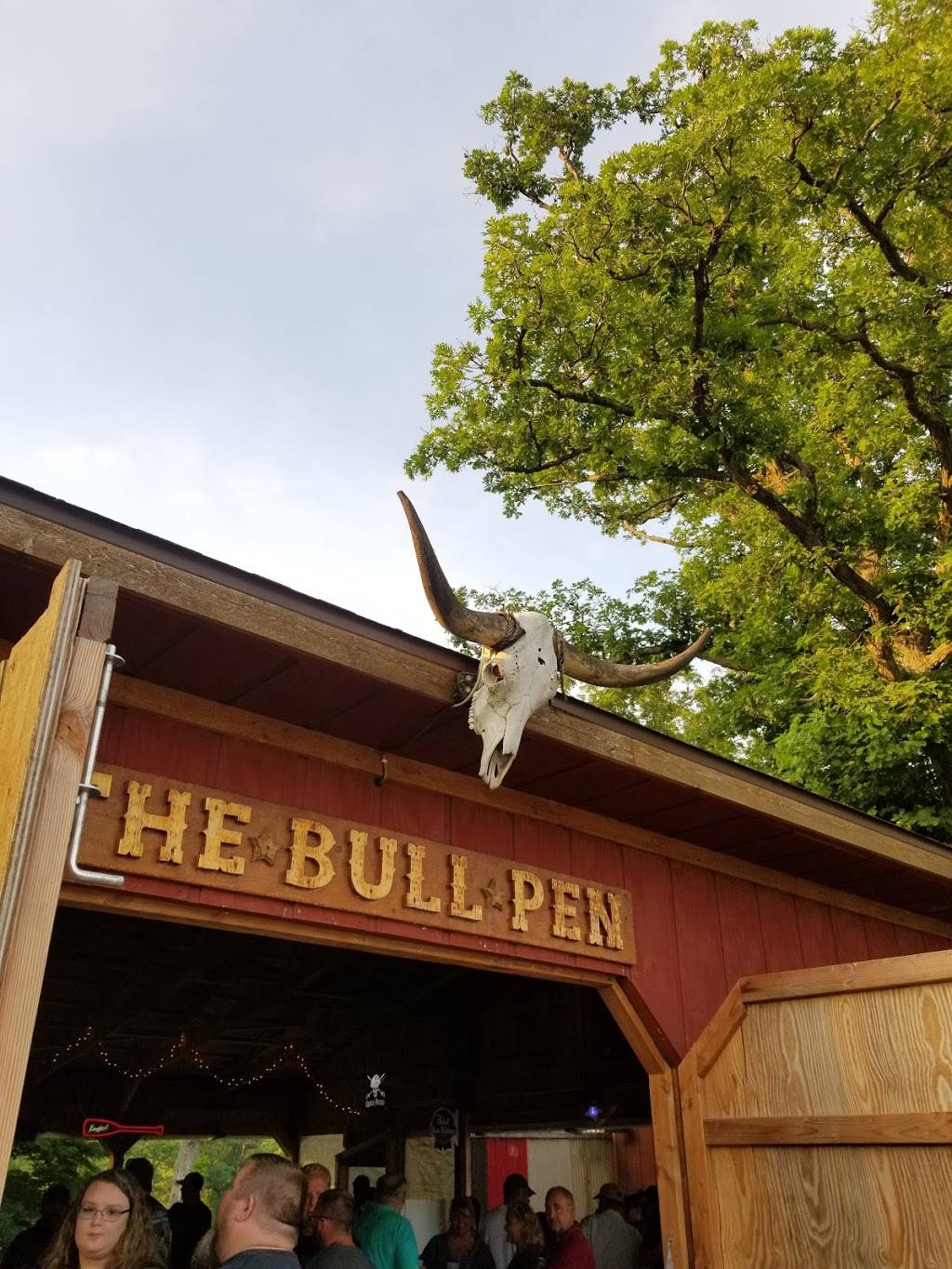 Gunsmoke Grill | restaurant | 249 East, IL-71, Cedar Point, IL 61316, USA | 8154464017 OR +1 815-446-4017