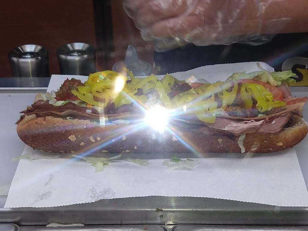 Subway | restaurant | 810 Airline Blvd, Portsmouth, VA 23707, USA | 7573993595 OR +1 757-399-3595