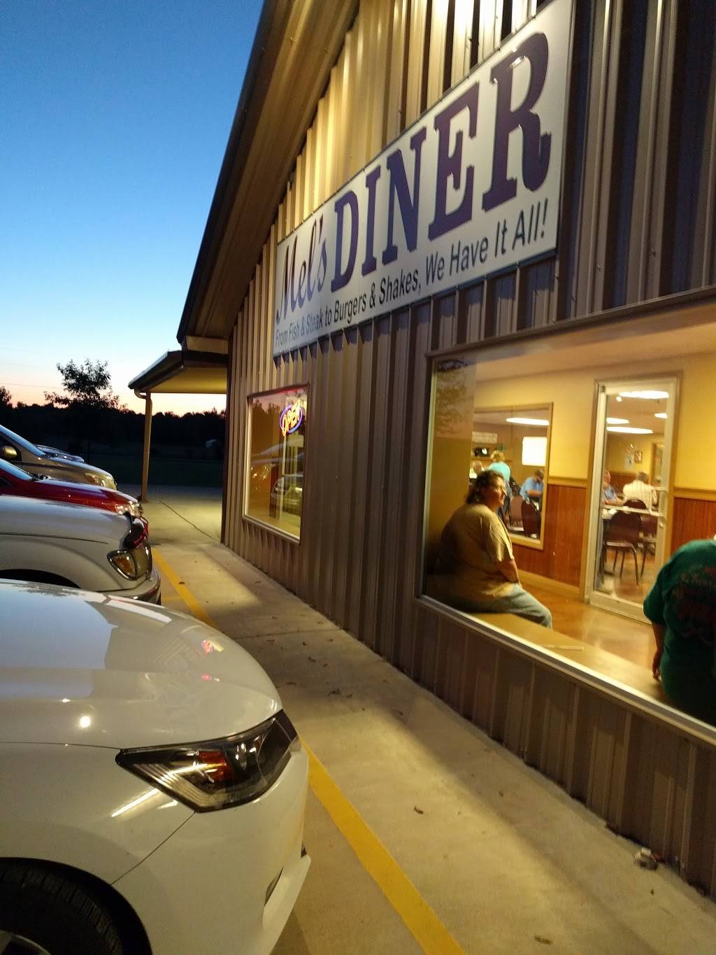Mels Diner | restaurant | 60001 Commerce St, Smithville, MS 38870, USA | 6626514000 OR +1 662-651-4000