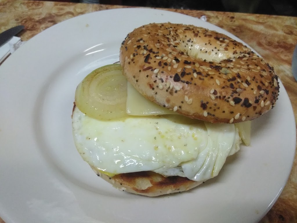 Lisas Central Diner | restaurant | 60 Central St, Winchendon, MA 01475, USA | 9782977088 OR +1 978-297-7088