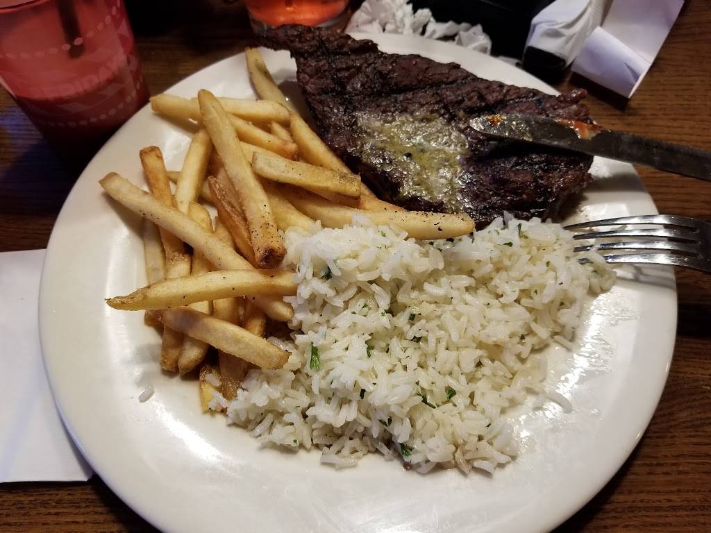 TGI Fridays | restaurant | 2335 Dixwell Ave, Hamden, CT 06514, USA | 2034070111 OR +1 203-407-0111