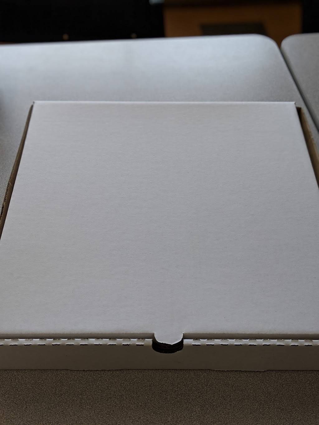 Ares Pizza + Wing | restaurant | 287 King St E, Kitchener, ON N2G 3K6, Canada | 5192080477 OR +1 519-208-0477