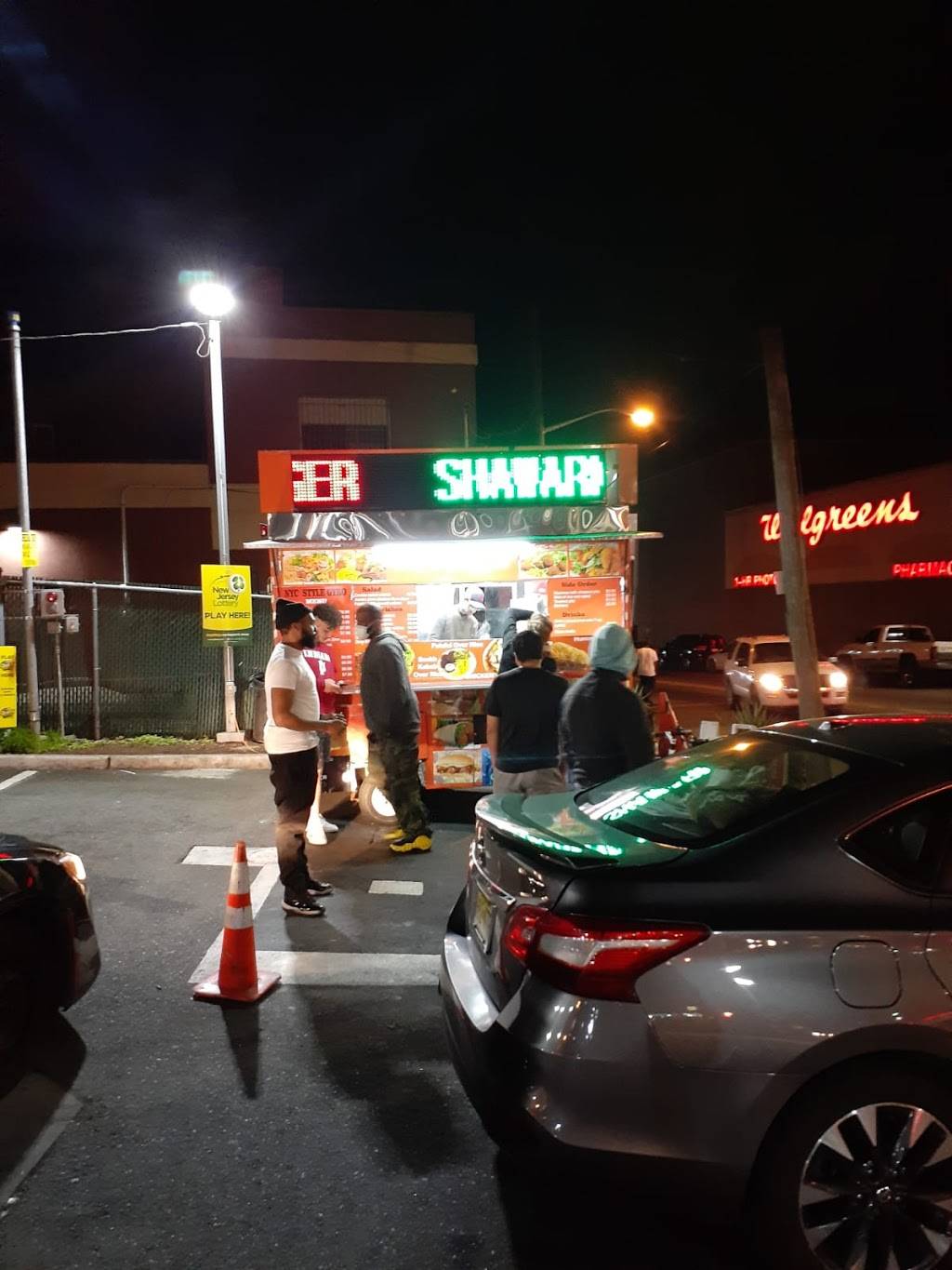 nyc style gyro | restaurant | 2379 John F. Kennedy Blvd, Jersey City, NJ 07306, USA | 6463611208 OR +1 646-361-1208