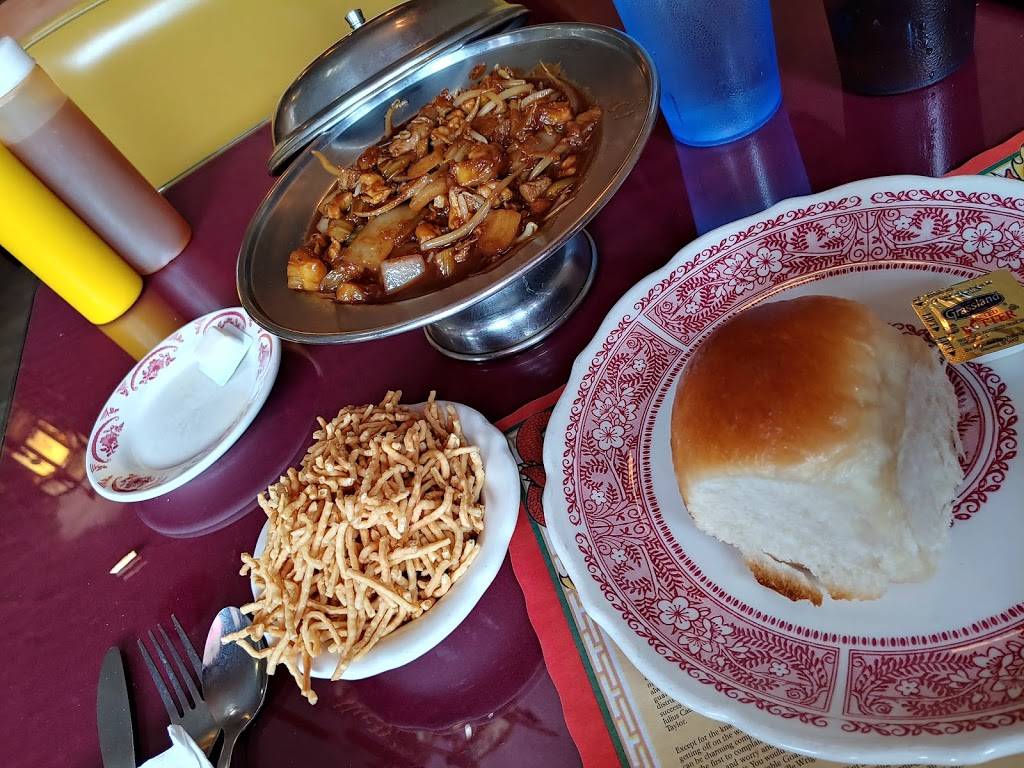 Yees Oriental Inn | restaurant | 3402, 5030 6th Ave, Kenosha, WI 53140, USA | 2626525446 OR +1 262-652-5446