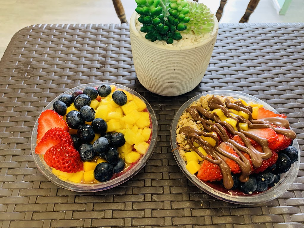 Bear Fruit Bowls and Coffee | restaurant | 41 Fort Pickens Rd, Pensacola Beach, FL 32561, USA | 8505830798 OR +1 850-583-0798