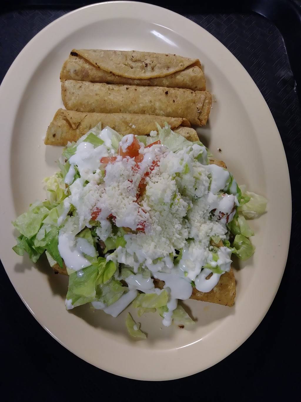 Paulinas | restaurant | 816 Belvidere St, Waukegan, IL 60085, USA | 8472634899 OR +1 847-263-4899