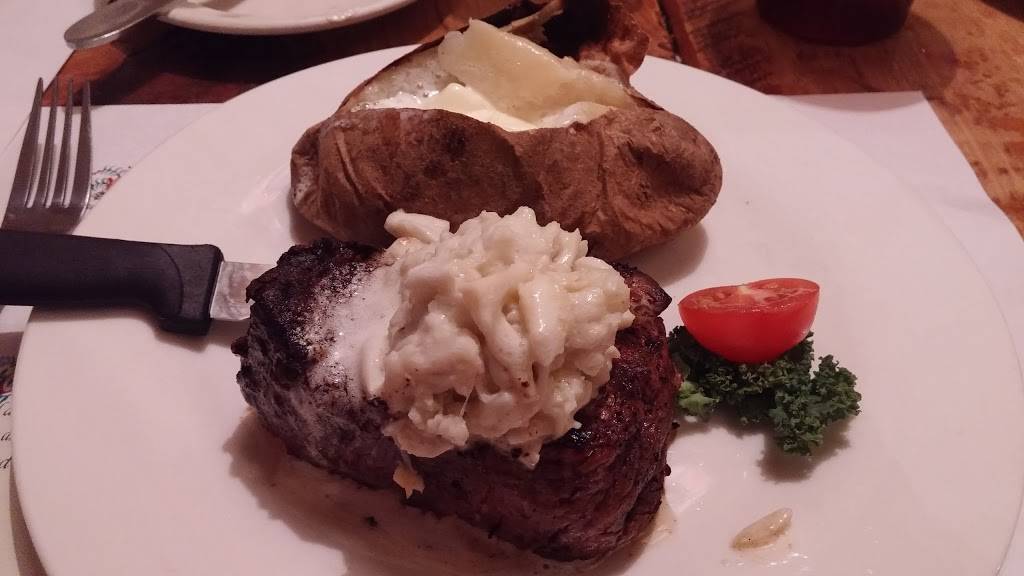 Johns | Family Restaurant | restaurant | 847 Berryville Pike, Charles Town, WV 25414, USA | 3047254348 OR +1 304-725-4348