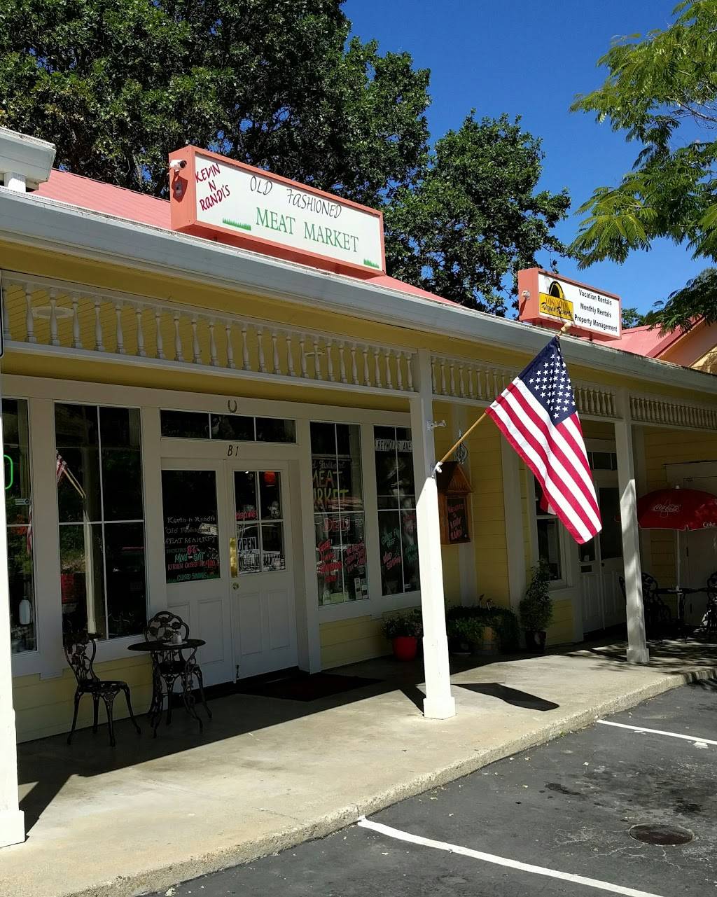 Kevin N Randys Old Fashion Meat Market | restaurant | 18687 Main St, Groveland, CA 95321, USA | 2099625500 OR +1 209-962-5500