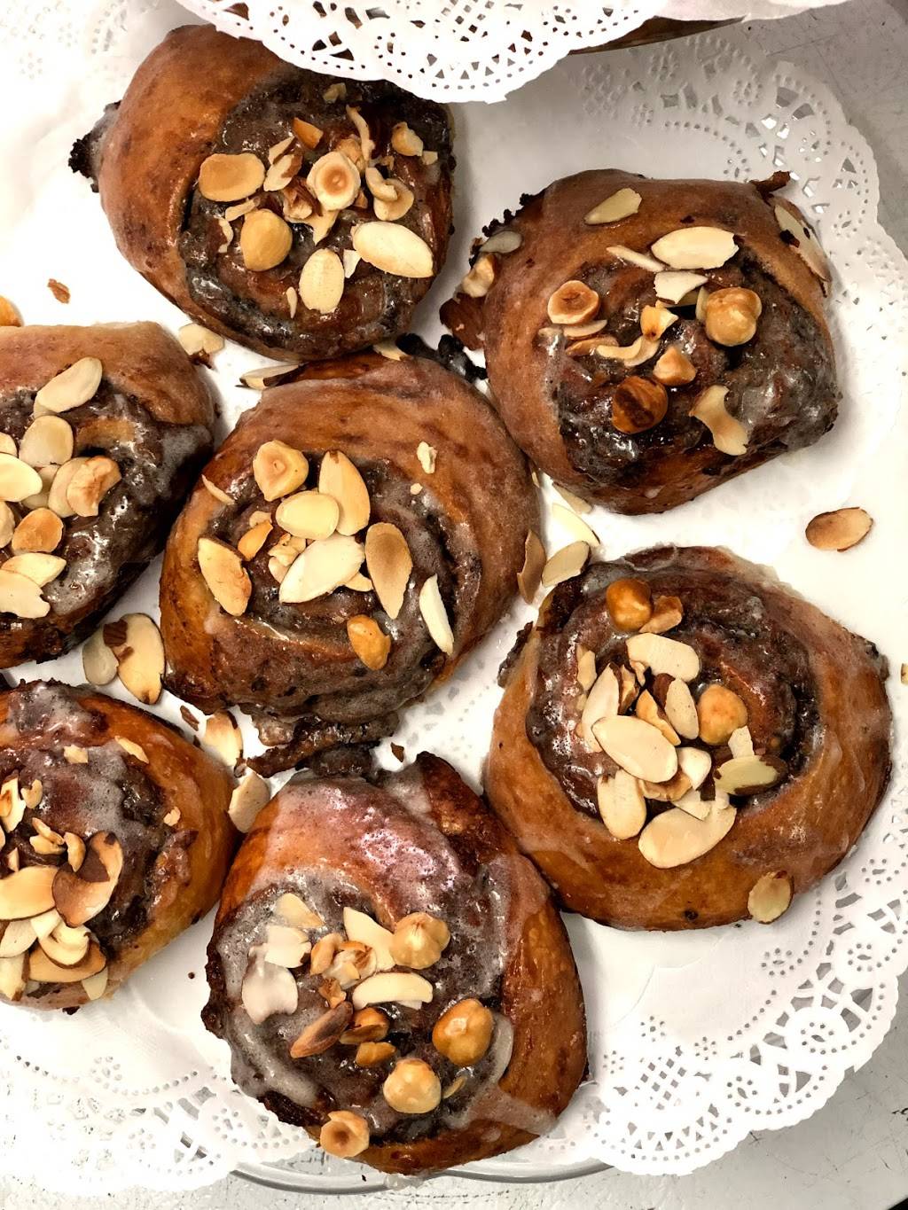 Worthwild | restaurant | 156 9th Ave, New York, NY 10011, USA | 7189429385 OR +1 718-942-9385