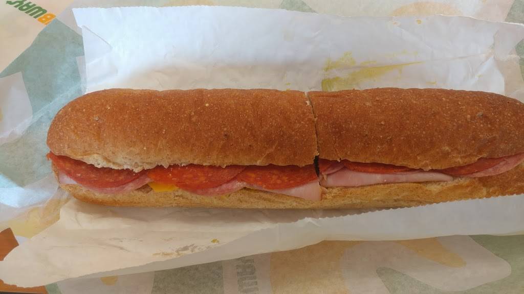 Subway | meal takeaway | 119 W Calhoun St, Bruce, MS 38915, USA | 6629837827 OR +1 662-983-7827