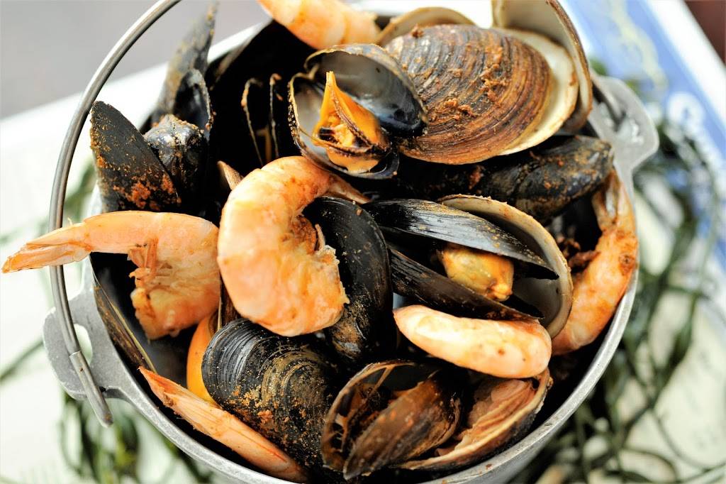 Skipjacks | restaurant | 226 Patriot Pl, Foxborough, MA 02035, USA | 5085432200 OR +1 508-543-2200