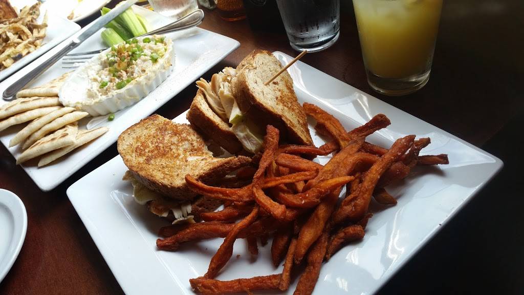 Red Star Fells Point | restaurant | 906 S Wolfe St, Baltimore, MD 21231, USA | 4106750212 OR +1 410-675-0212