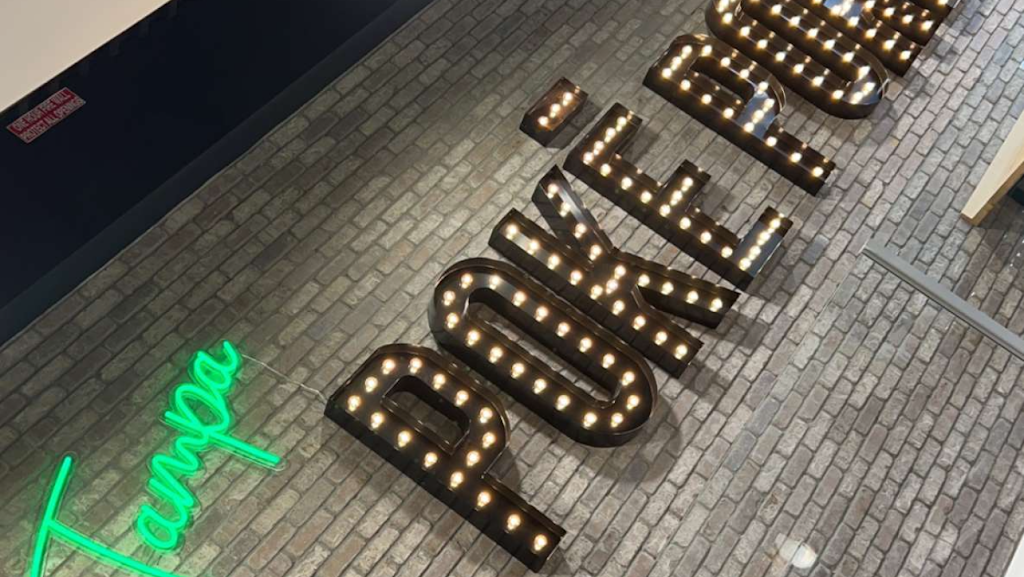 Poke Poke - Sushi Unrolled | restaurant | 4740 N Dale Mabry Hwy, Tampa, FL 33614, USA | 8134617775 OR +1 813-461-7775