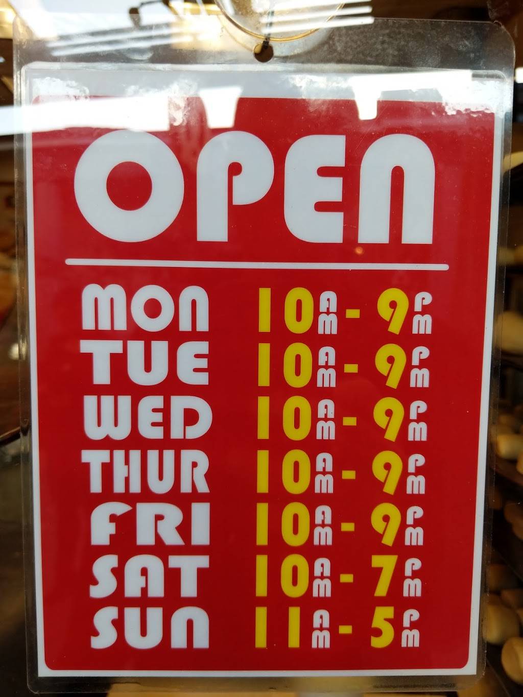 Pretzelmaker | restaurant | 520 Del Monte Center, Monterey, CA 93940, USA | 8316460243 OR +1 831-646-0243