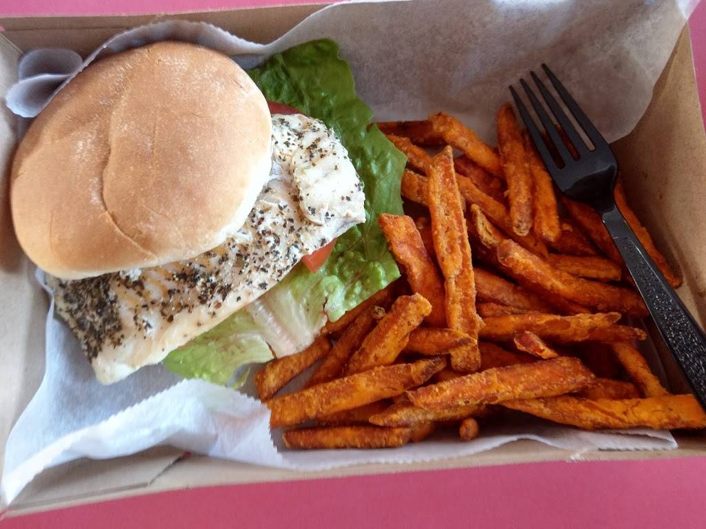 Lances American Grill | restaurant | 301 Lancaster St, Leominster, MA 01453, USA | 9788406977 OR +1 978-840-6977