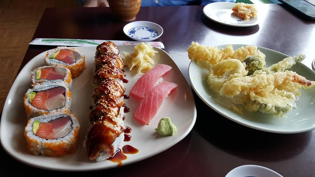 Sushi Roll Roll Roll | restaurant | 1630 Duvall Ave NE #G, Renton, WA 98059, USA | 4252280371 OR +1 425-228-0371
