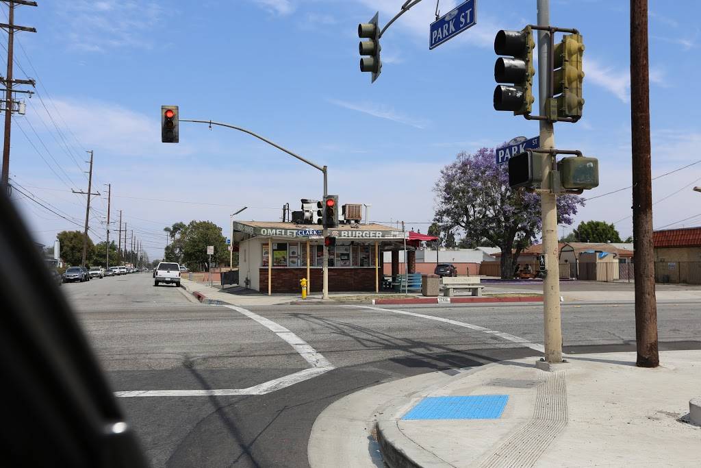 G&S Burger | restaurant | 17102 Clark Ave, Bellflower, CA 90706, USA | 5629255889 OR +1 562-925-5889