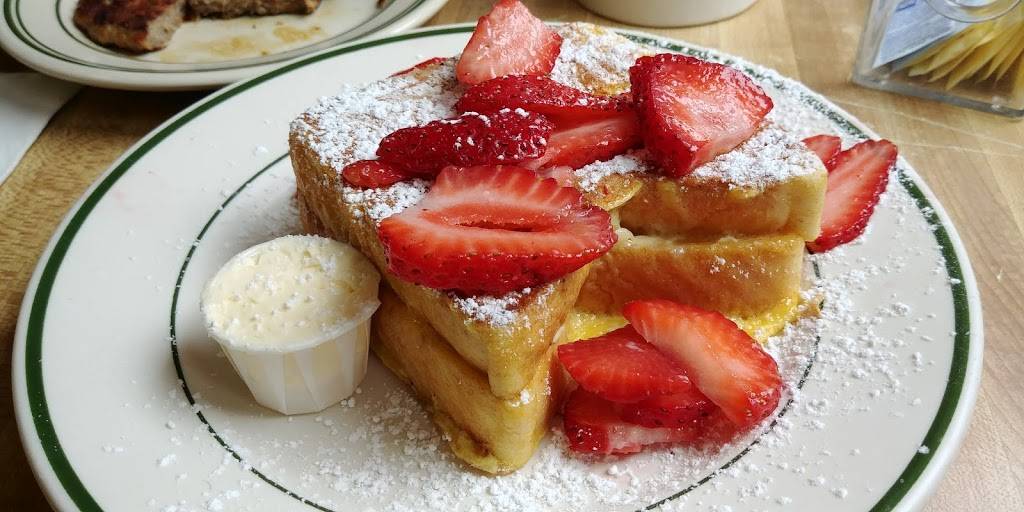 Capitol Diner | restaurant | 431 Union St, Lynn, MA 01901, USA | 7815959314 OR +1 781-595-9314