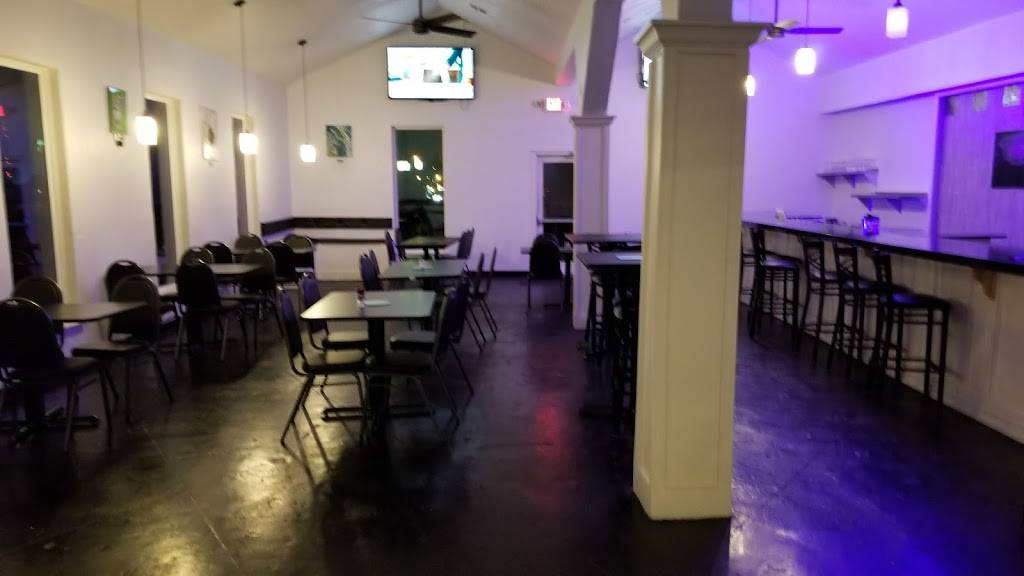 Poe Bouyz House | restaurant | 3500 N I- 35 Service Rd, Oklahoma City, OK 73111, USA | 4054580556 OR +1 405-458-0556