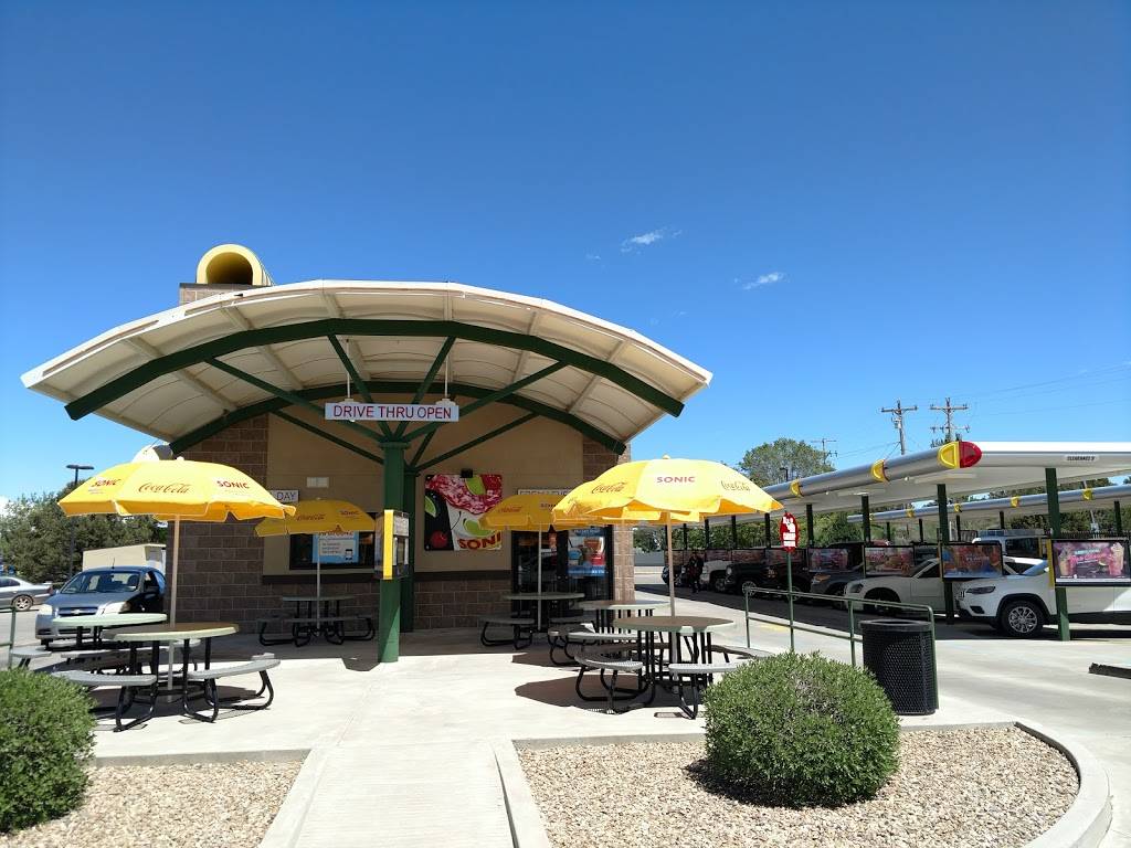 Sonic Drive-In | restaurant | 7 Edgewood Rd #7, Edgewood, NM 87015, USA | 5052813136 OR +1 505-281-3136