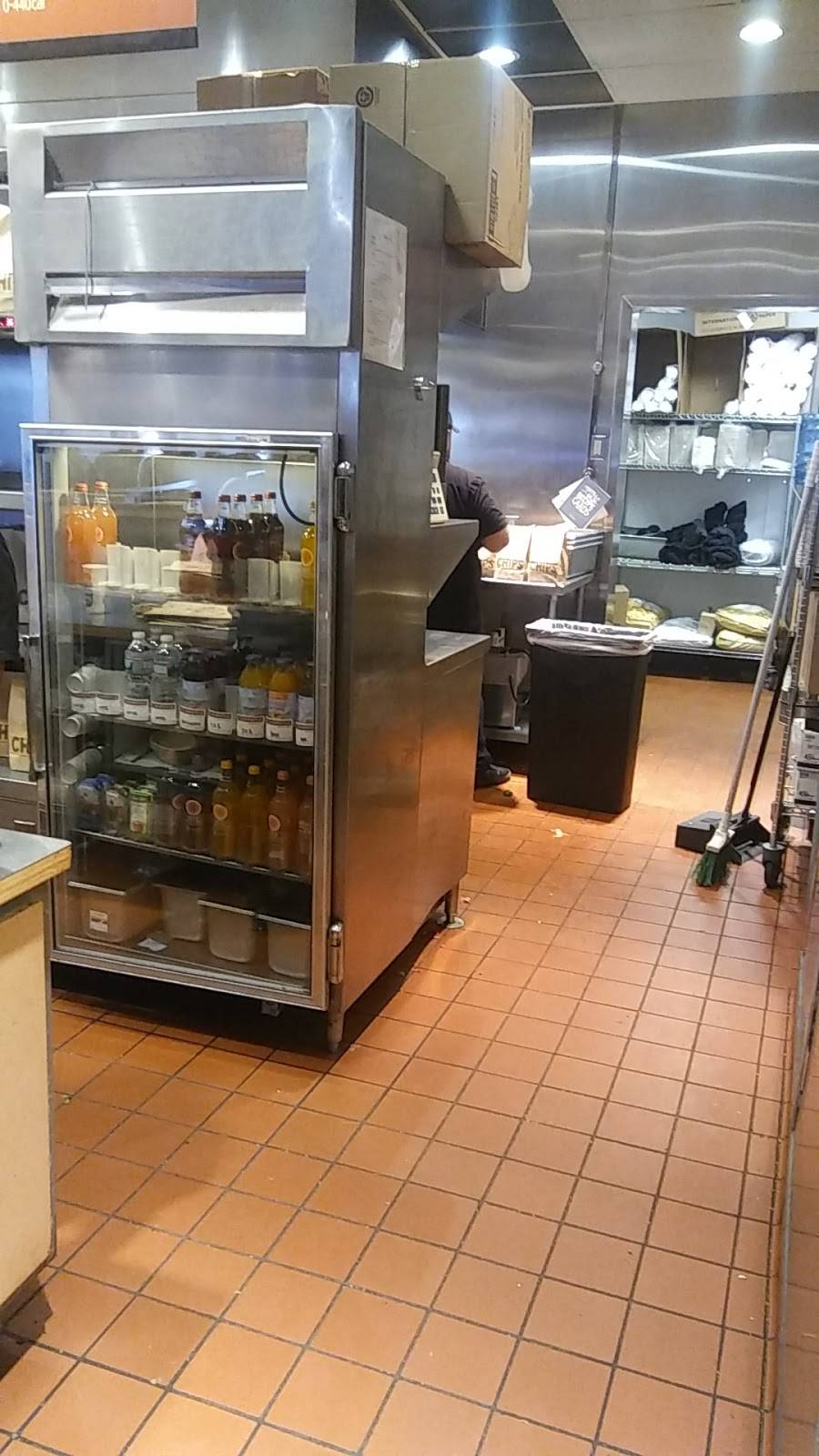 Chipotle Mexican Grill | restaurant | 1 Oak St Ste 2, Westborough, MA 01581, USA | 5083660653 OR +1 508-366-0653