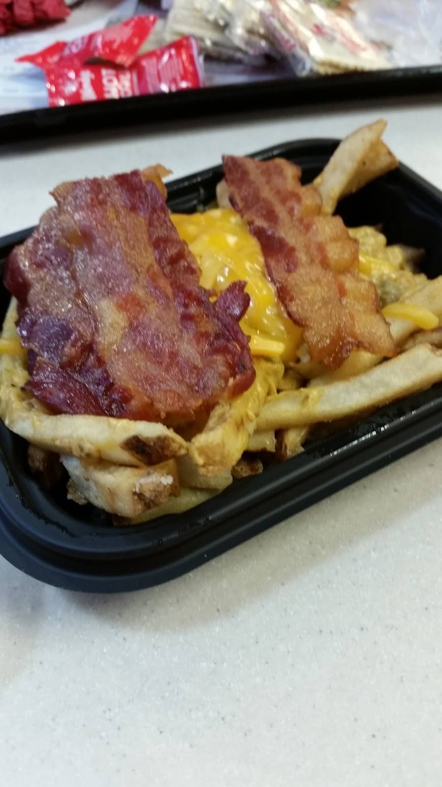 Wendys | restaurant | 8215 Market St, Wilmington, NC 28411, USA | 9106869954 OR +1 910-686-9954