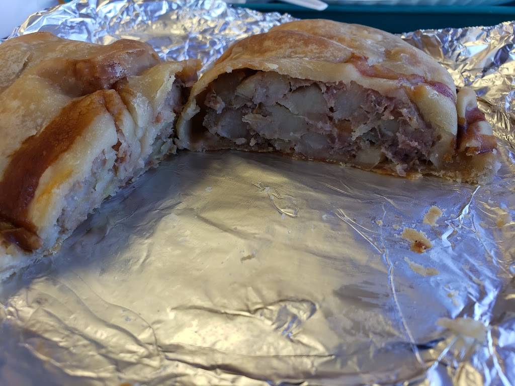 Dobbers Pasties | restaurant | 1402 S Stephenson Ave, Iron Mountain, MI 49801, USA | 9067749323 OR +1 906-774-9323