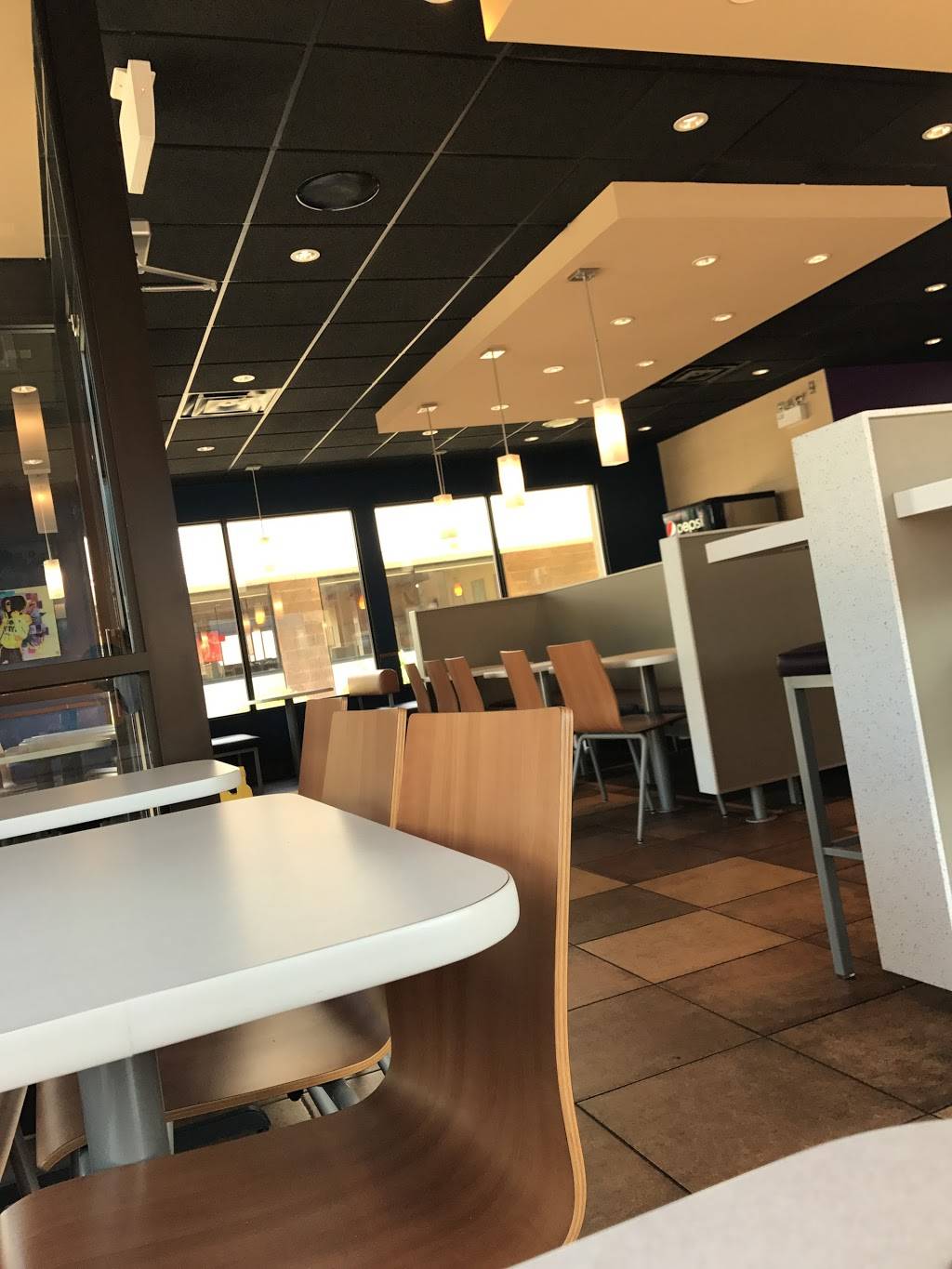 Taco Bell | restaurant | 1790 Huron Church Rd, Windsor, ON N9C 2L4, Canada | 5199770662 OR +1 519-977-0662