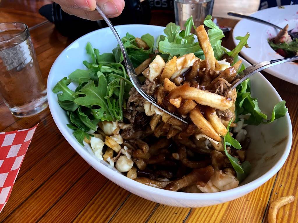 La Monnaguette | restaurant | 1225 Chemin Royal, Saint-Pierre, QC G0A 4E0, Canada | 4188282525 OR +1 418-828-2525