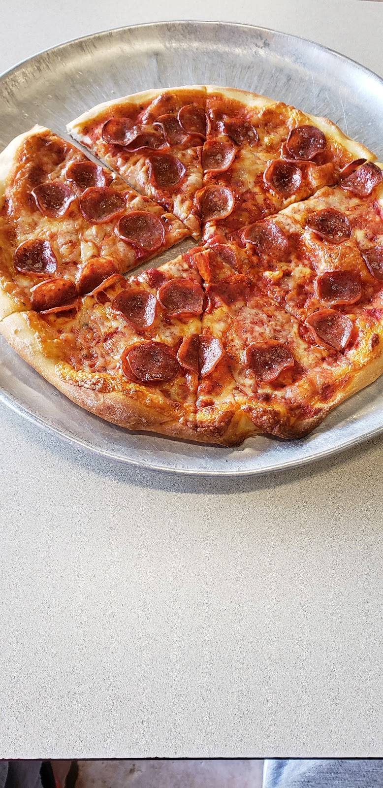 Volcano Pizzaria | restaurant | 256 E Main St, Welland, ON L3B 3W9, Canada | 9057353716 OR +1 905-735-3716