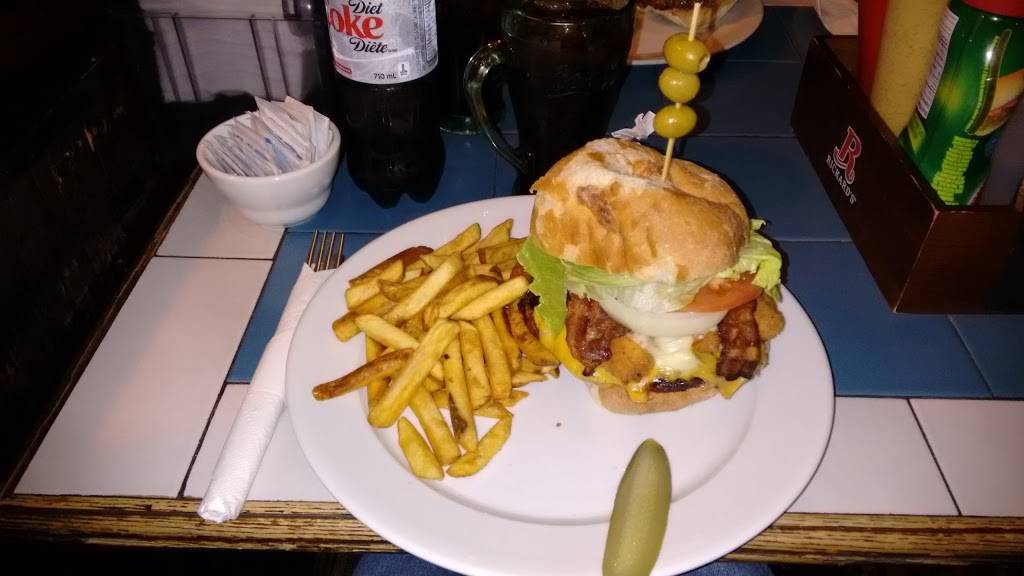 Westside Bar & Grill | restaurant | 304 St Andrews St, Cambridge, ON N1S 1P3, Canada | 5196240404 OR +1 519-624-0404