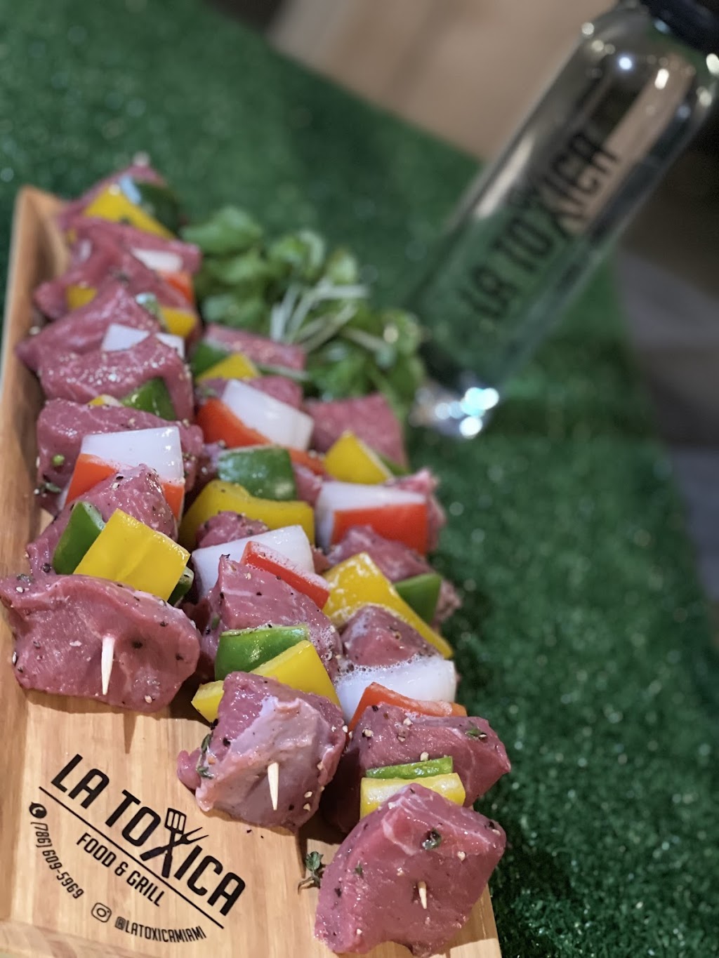 La tóxica food and grill | restaurant | 3195 NE 2nd Ave, Miami, FL 33137, USA | 7866095969 OR +1 786-609-5969