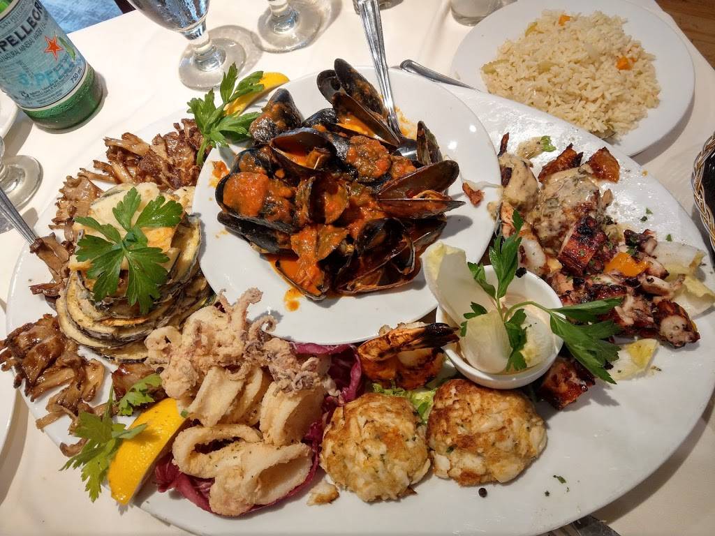 Elounda | restaurant | 1818 Boulevard de la Côte-Vertu, Saint-Laurent, QC H4L 2A6, Canada | 5143314040 OR +1 514-331-4040