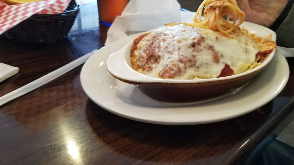 Vinnys Italian Grill | restaurant | 6737 Lake Harbour Dr, Midlothian, VA 23112, USA | 8046390044 OR +1 804-639-0044