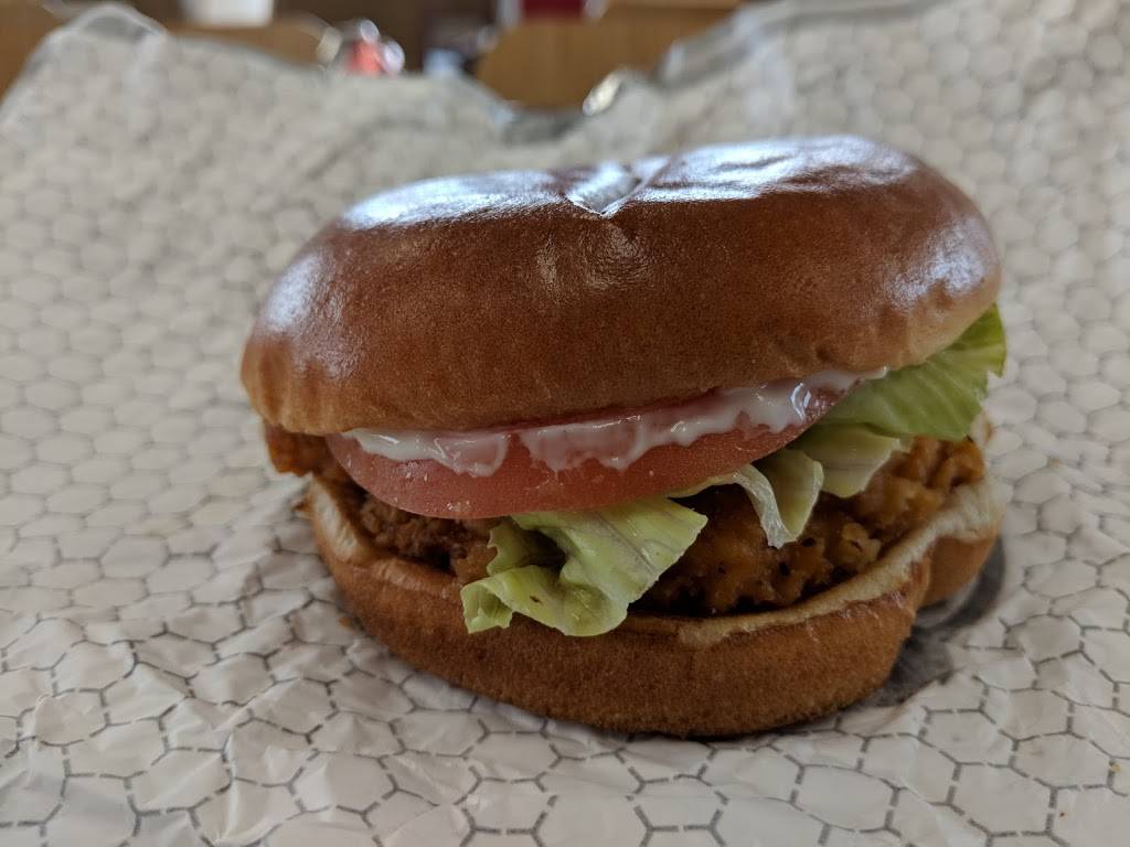 Wendys | restaurant | 7605 Tecumseh Rd E, Windsor, ON N8T 3H1, Canada | 5192511125 OR +1 519-251-1125