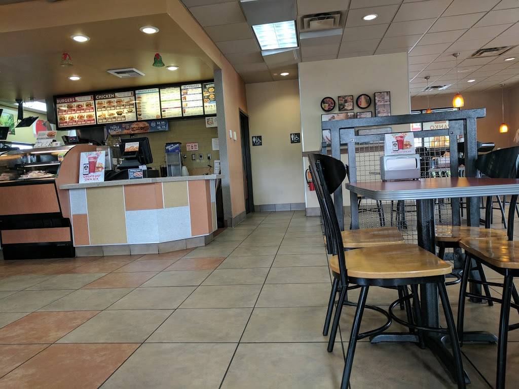 Jack in the Box | restaurant | 33080 Antelope Rd, Murrieta, CA 92563, USA | 9513014101 OR +1 951-301-4101