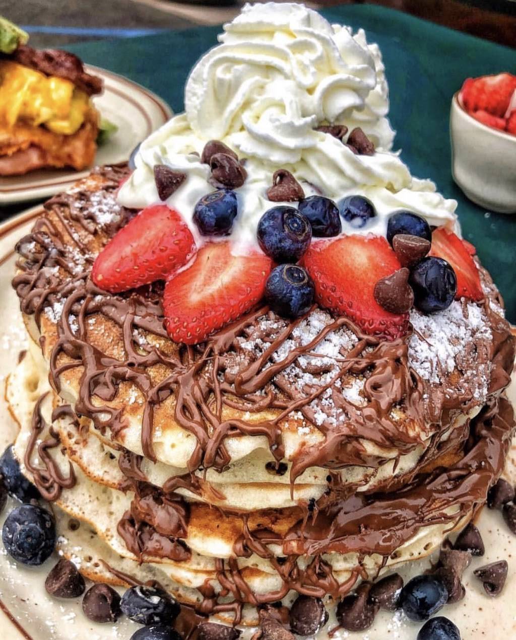 Eatn Park Restaurant | restaurant | 2517 W Victory Blvd, Burbank, CA 91505, USA | 8189539302 OR +1 818-953-9302