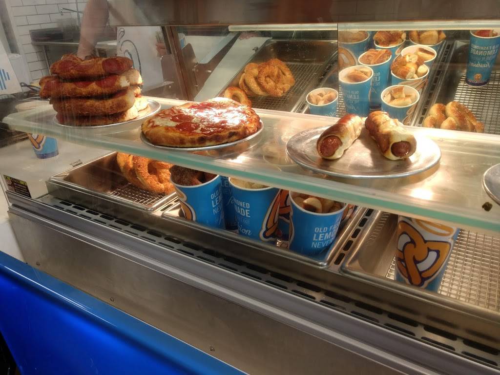 Planet Smoothie | restaurant | 241 Fort Evans Rd NE Suite 893, Leesburg, VA 20176, USA | 4803624800 OR +1 480-362-4800