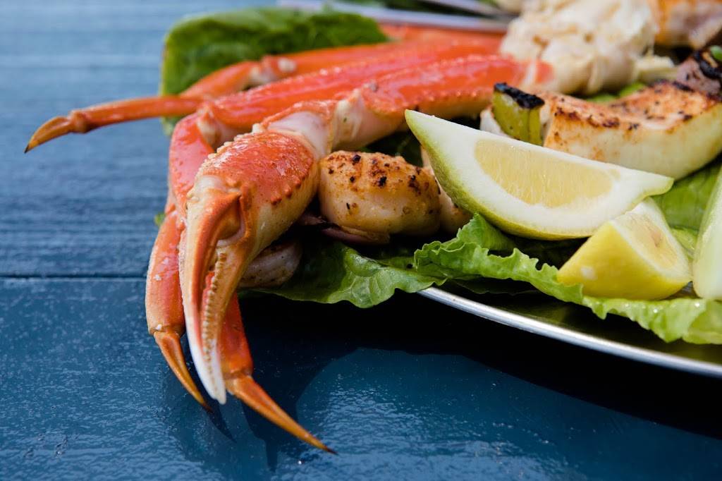 Crusty Crab | restaurant | 1146 Nagoya Way, San Pedro, CA 90731, USA | 3105199058 OR +1 310-519-9058