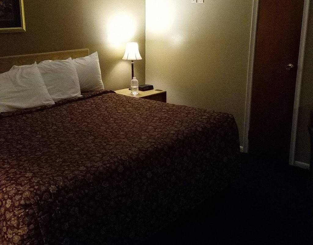 Village Inn Motel Holt | restaurant | 2211 Cedar St, Holt, MI 48842, USA | 5176992187 OR +1 517-699-2187