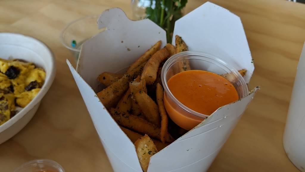 Yellow Fever - Long Beach | restaurant | 3881 N Lakewood Blvd ste b, Long Beach, CA 90808, USA | 5624201255 OR +1 562-420-1255