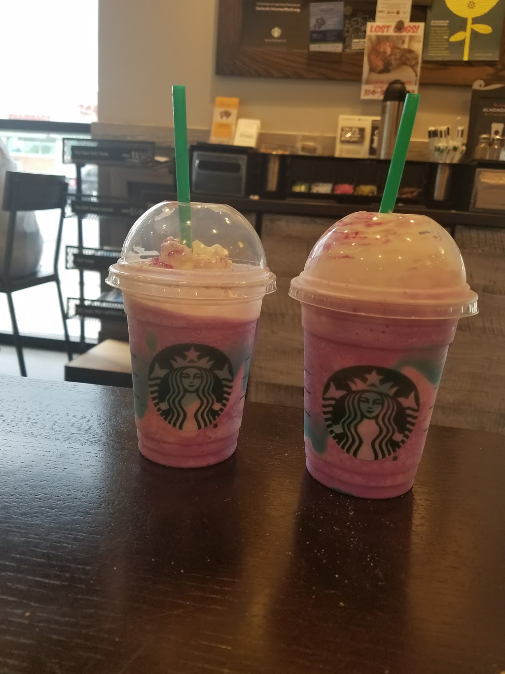 Starbucks | cafe | 10015 Gravois Rd, Affton, MO 63123, USA | 3144132962 OR +1 314-413-2962