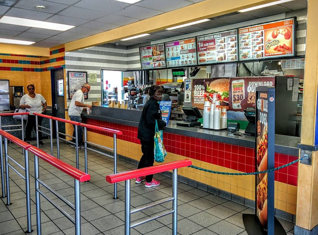 Burger King | restaurant | 5701 Christie Ave, Emeryville, CA 94608, USA | 5106538446 OR +1 510-653-8446