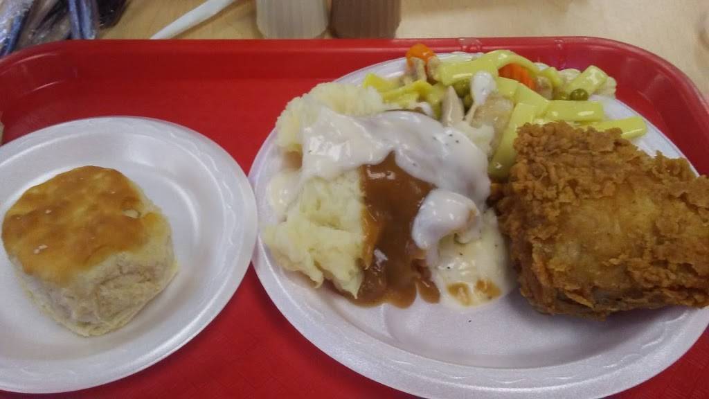 KFC | restaurant | 703 E 4th Ave, Hutchinson, KS 67501, USA | 6206635232 OR +1 620-663-5232