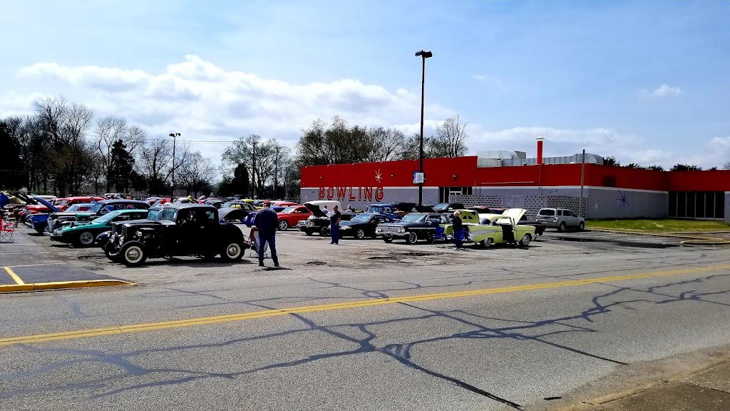 AMF Arc Lanes | restaurant | 4901 Monroe Ave, Evansville, IN 47715, USA | 8124763003 OR +1 812-476-3003