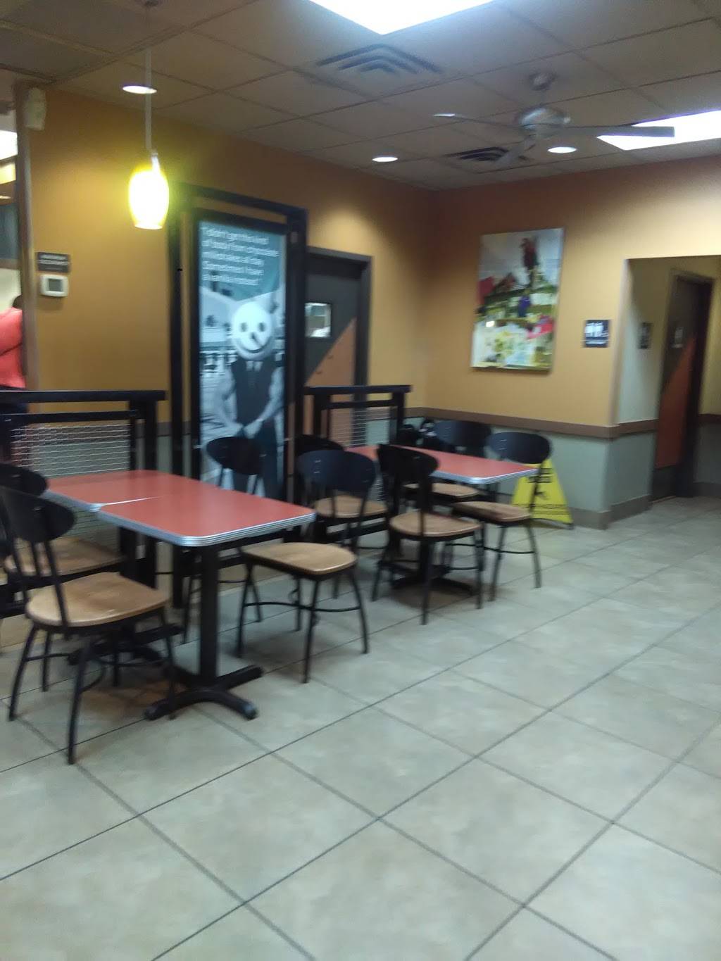 Jack in the Box | restaurant | 6403 Wesley St, Greenville, TX 75402, USA | 9034541616 OR +1 903-454-1616