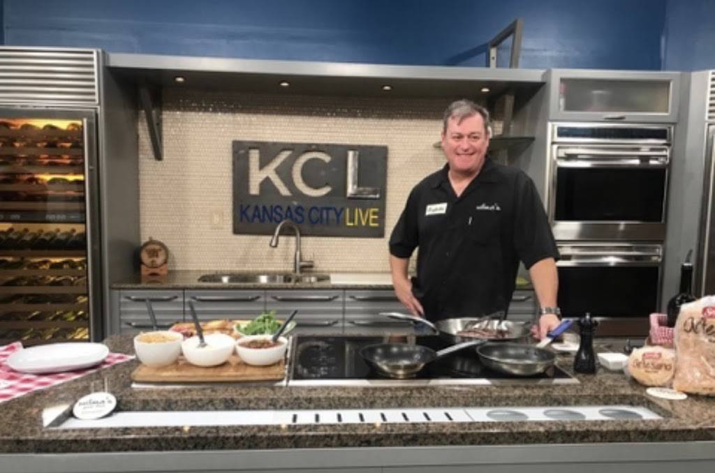 Wilmas Good Food | restaurant | 6515 Railroad St, Raytown, MO 64133, USA | 8169344090 OR +1 816-934-4090