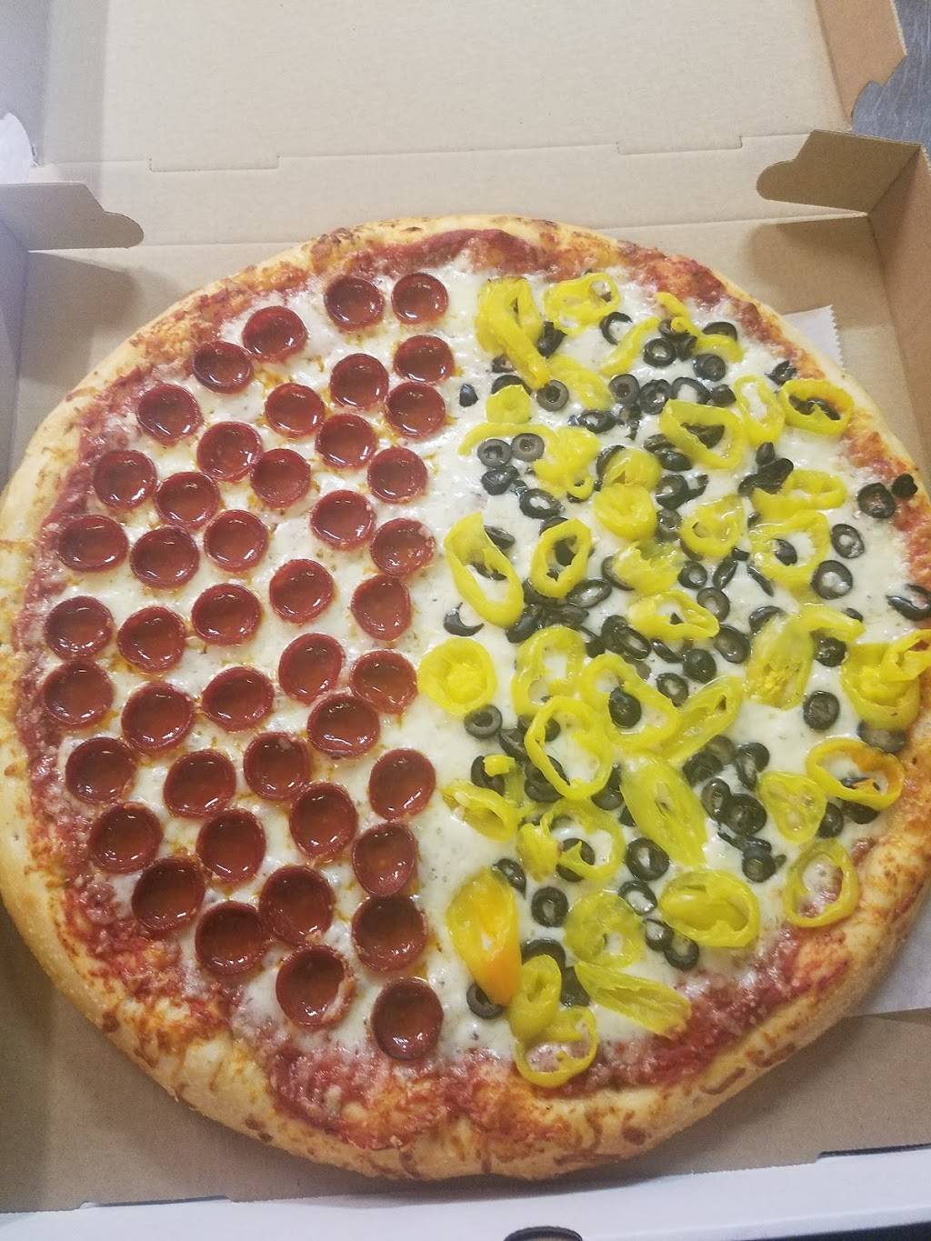 Chubbys Pizza | restaurant | 16 French Lea Rd, West Seneca, NY 14224, USA | 7166758600 OR +1 716-675-8600