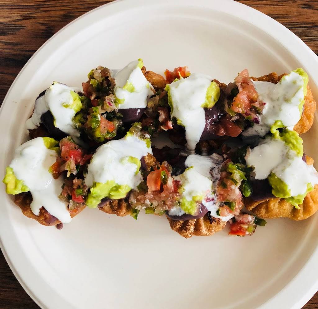 Momo Crave | restaurant | 38-07 69th St, Woodside, NY 11377, USA | 7182551714 OR +1 718-255-1714